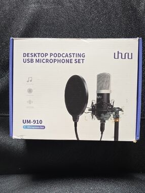 Uhru UM-910 Desktop Podcasting USB Microphone Set - Black